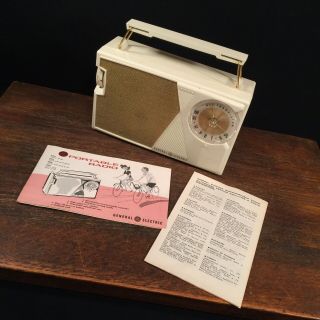 Vtg Radio Transistor Portable Ge General Electric Usa Model P - 808e Priority Mail