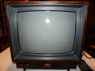 Vintage Zenith Space Command 13 " Crt Color Tv 1989 With Remote Wood Grain