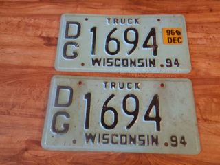 Vintage 1994 Wisconsin License Plate Pair Truck Dg 1694 Man Cave Garage