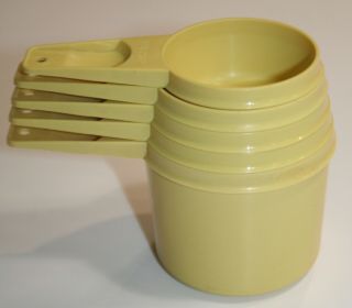 Vintage Tupperware Yellow Measuring Cups Set Of 5