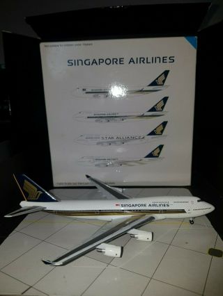 Blue Angle 1:400 Singapore Airlines 9v - Spp Boeing 747 - 400 " Model Aircraft