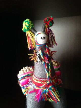 Peru Hand Made Alpaca Wool Llama Figurine With Pac 2823 Gray 9.  5 inch 2