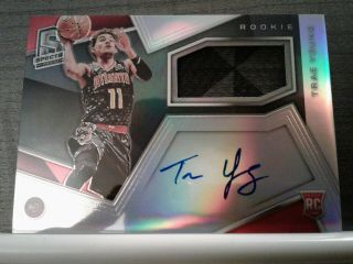 Panini Spectra Trae Young Silver Prizm Jersey Auto /299 Rc 