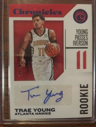 2018 - 19 Panini Chronicles Blue Trae Young Hawks Rc Rookie Auto 34/49