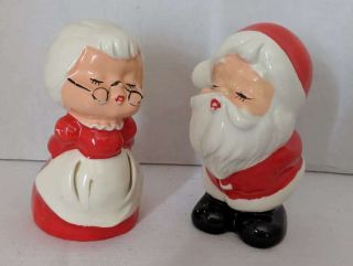 Vintage Set Of Japan Kissing Santa & Mrs.  Claus Christmas Salt & Pepper Skakers