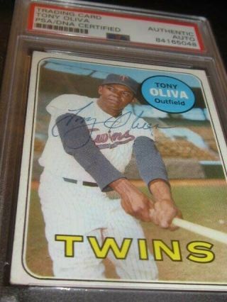 Tony Oliva 1969 Topps Baseball Card Autographed Minnesota Twins Psa Slab