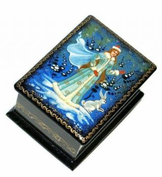 Snow Maiden Mstera Russian Hand Crafted Miniature Keepsake Artisan Lacquer Box