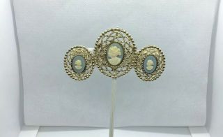 Vintage Sarah Cov Coventry Blue Cameo Silver Tone Brooch And Clip On Earrings