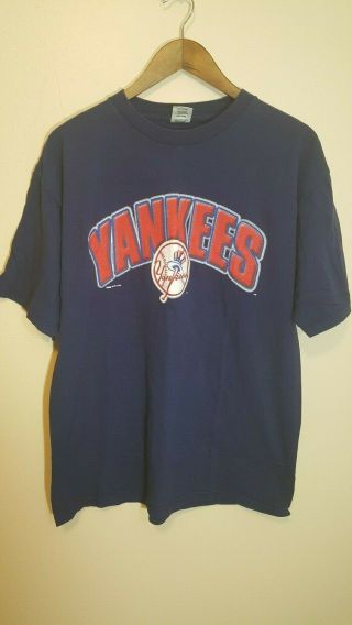 Puma York Yankees Vintage 2000 T - Shirt Size Large