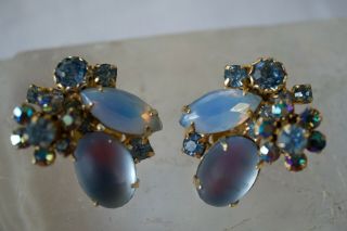Vintage Weiss N.  Y Moonglow Blue Rhinestone Cluster Clip On Earrings