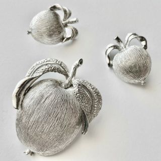 Signed Sarah Cov Vintage Silver Tone Apple Fruit Brooch Pin & Earrings Set 668