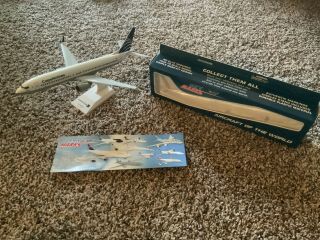 Sky Marks Copa Airlines B737 - 900 Max Scale 1:130