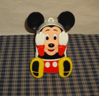 Vintage Illco Walt Disney Mickey Mouse Plastic Wind - Up Music Box With Motion