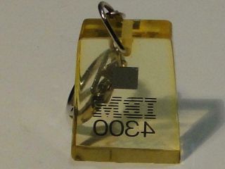 Vintage IBM 4300 Lucite Keychain with Computer Chip Inside 2