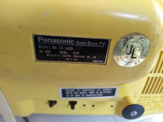 Vintage Retro 1970 ' s Panasonic TR - 542U Solid State Portable TV w/ Handle Yellow 3