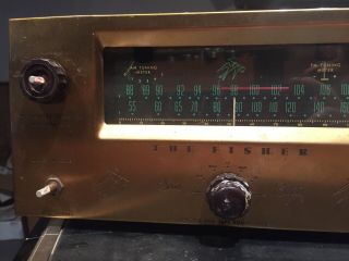 The Fisher 80T Series eighty Vacuum Tube AM/FM Tuner Preamp powers up 2