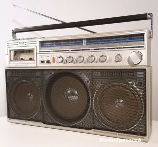 Magnavox D8443 Vintage Boombox 1983 Power Player Ghettoblaster Shortwave Radio