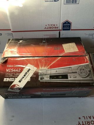 Zenith VCR Hi - Fi Stereo Video VHS Player Recorder VCS442 w/ Remote & Cables 2
