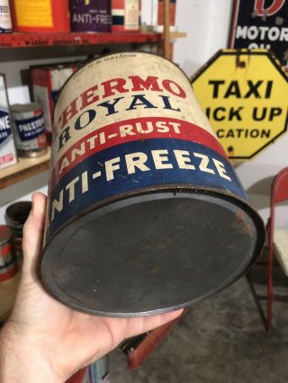 Vintage 1 Gallon THERMO ROYAL Anti - Freeze Oil Can.  Rare Can.  Farm.  Gas. 2