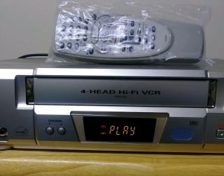 Sanyo 4 - Head VCR VHS HI - FI STEREO Video Cassette Recorder VWM - 700 w/ Remote 2