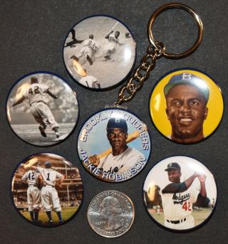 Set Of 6 - 5 Pinback Buttons And Key Chain 1 1/2 " Jackie Robinson Dodgers Hof