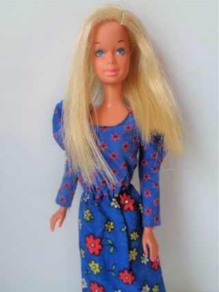 Vintage 1973 Malibu Suntan Barbie Beach Doll In 3343 Blue Peasant Dress Korea