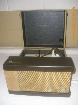 Vintage Voice Of Music Tube Vm Tri O Matic Record Player - Model 1275