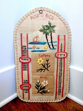 Handmade Woven Puerto Rico Wall Calendar With Adjustable Date And Pockets