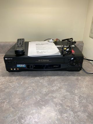 Sony Slv - N55 Vhs Vcr Player With Remote,  Cables,  And Instructions