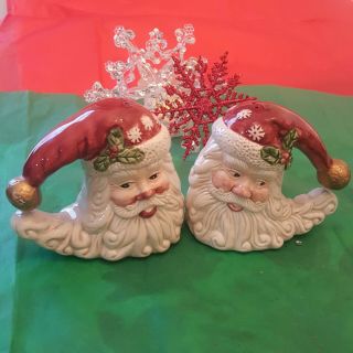 Vintage Santa Head Salt & Pepper Christmas Shakers by Silvestri 2