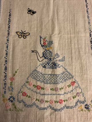 Vintage Embroidered Belle Lady Butterflies Table Runner Crochet Hem