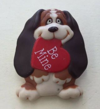 Vintage 1986 Hallmark Cards Valentines Day Holiday " Be Mine " Dog Pin Bo1