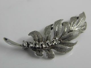 An Exquisite Vintage Solid Sterling Silver & White Stone Set Leaf Brooch