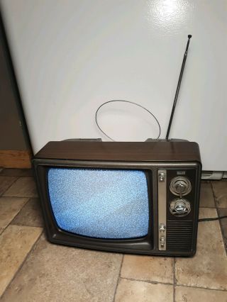 Vintage Sears Solid State Television 1982 Model 401