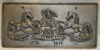 1776 - 1976 Pennsylvania Coat Of Arms Bicentennial Cast Aluminum License Plate