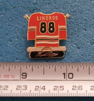 Eric Lindros Philadelphia Flyers Nhl Hockey Jersey Pin E530