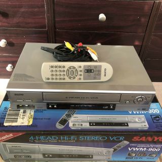 Sanyo VWM - 900 VCR 4 Head Hi - Fi Stereo VCR VHS Player Video Cassette Recorder 2