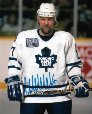 Wendel Clark Signed Toronto Maple Leafs 8x10 Photo 2 W/coa