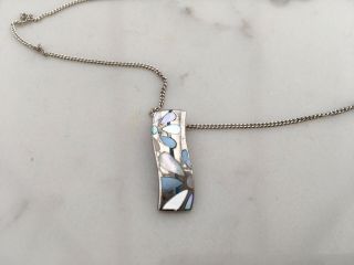 A Vintage Or Modern Silver Chain Necklace With Silver & Mother Of Pearl Pendant 2