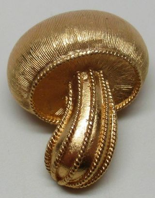 Vintage Crown Trifari Mid - Century Gold Plated Mushroom Brooch Pin - Gorgeous