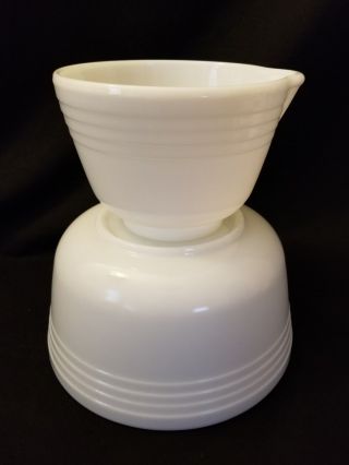 Set Of 2 Vintage Hamilton Beach Pyrex Milk Glass Mixing Bowls Large & Small