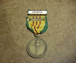 Vintage Vietnam War Era Campaign Service Medal With Ribbon Bar 2