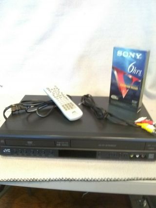 Jvc Hr - Xvc16 Hi - Fi Sqpb Vhs Cassette Recorder Vcr/dvd Player Combo Remote,  Cables
