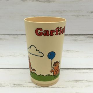 Vintage Deka Garfield The Cat Plastic Childrens Cup
