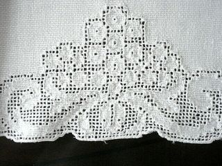 Vintage Guest Towels White Irish Linen Emb Mosaic Cutwork 2 @ 14 " X 22 "