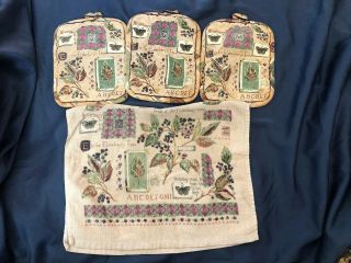 Set Of 3 Vintage Cotton Pot Holders With Matching Towels Elderberry Blueberry