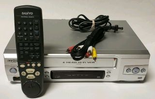 Sanyo 4 Head Vhs Vcr Player With Sanyo Remote And Av Cables Vwm - 800
