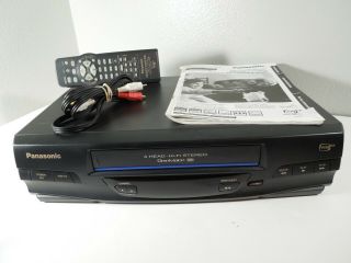 Panasonic PV - V4520 VCR VHS Player Recorder with Remote,  AV Cables 2