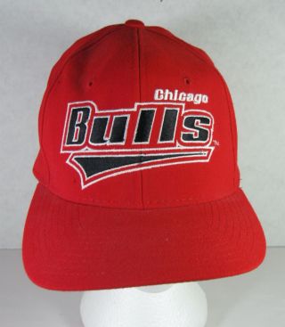 Vintage Red Chicago Bulls Starfit Starter Snapback 7 - 7 3/4 Hat Cap Nba