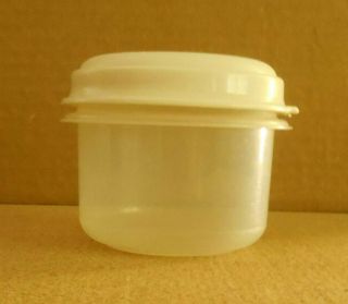 Vintage Rubbermaid Servin Saver 6 1 Cup Container With Almond Lid